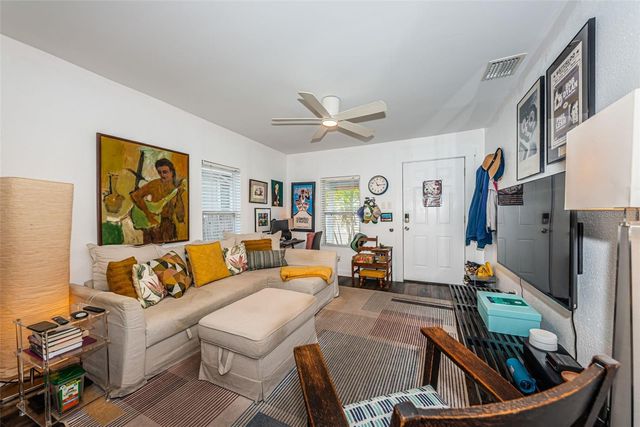 547 15TH STREET N, St Petersburg, FL 33705
