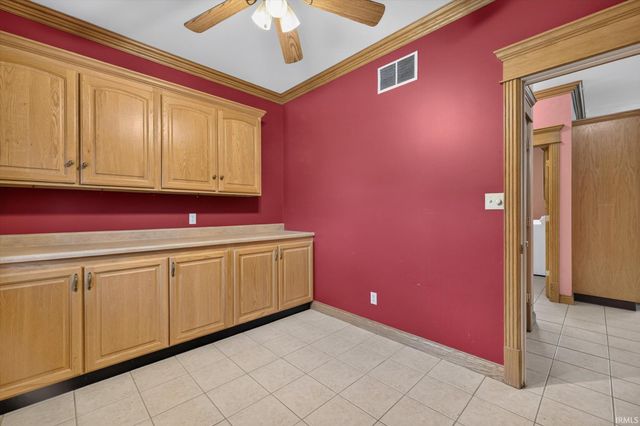 646 S Country Estates Lane, Bloomfield, IN 47424