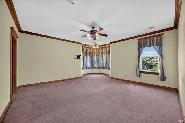 646 S Country Estates Lane, Bloomfield, IN 47424
