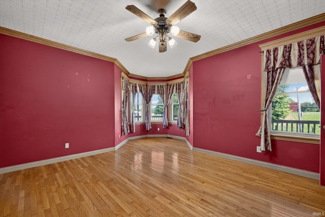 646 S Country Estates Lane, Bloomfield, IN 47424