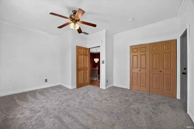 646 S Country Estates Lane, Bloomfield, IN 47424
