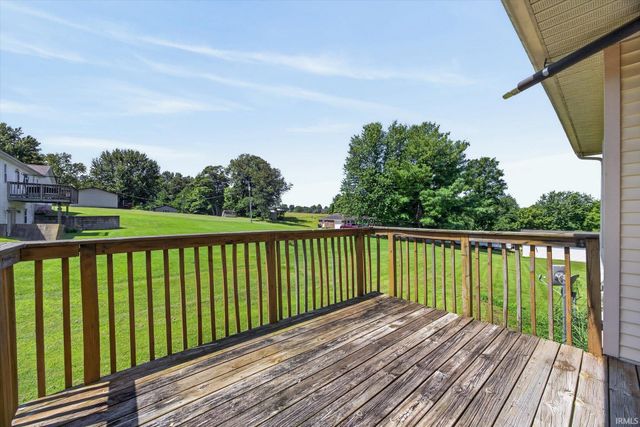 646 S Country Estates Lane, Bloomfield, IN 47424