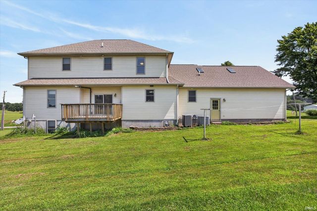 646 S Country Estates Lane, Bloomfield, IN 47424
