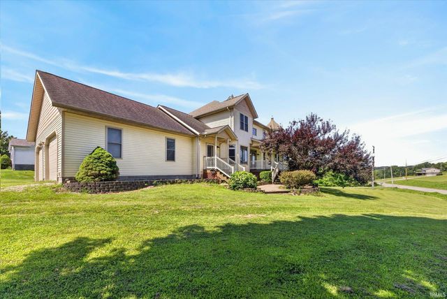 646 S Country Estates Lane, Bloomfield, IN 47424