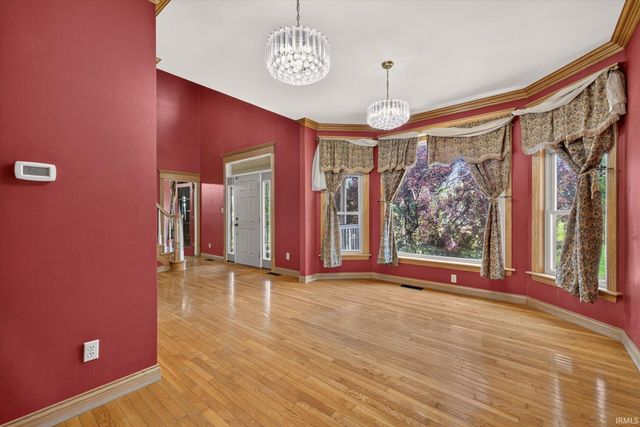 646 S Country Estates Lane, Bloomfield, IN 47424