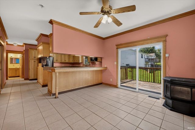 646 S Country Estates Lane, Bloomfield, IN 47424