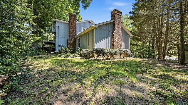 1102 Montvale Circle, Signal Mountain, TN 37377