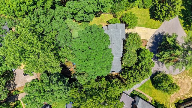 1102 Montvale Circle, Signal Mountain, TN 37377