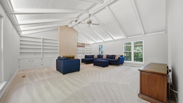 1102 Montvale Circle, Signal Mountain, TN 37377