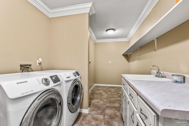 2125 Foxford St, Cantonment, FL 32533