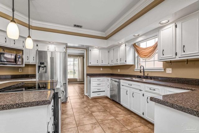 2125 Foxford St, Cantonment, FL 32533