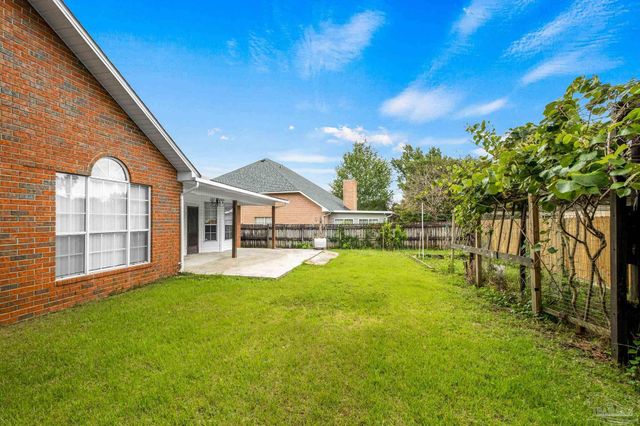 2125 Foxford St, Cantonment, FL 32533