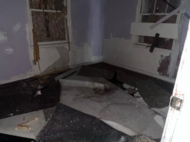 629 N poplar, Wichita, KS 67214