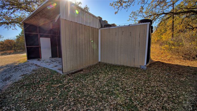 14218 Fm 677 N, St Jo, TX 76265