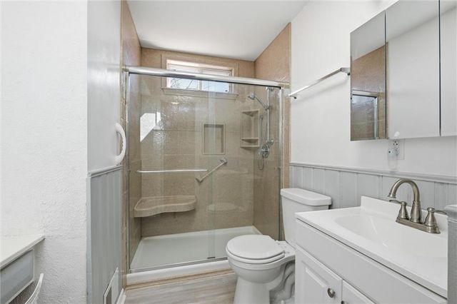 7201 NW 73rd Street, Kansas City, MO 64152