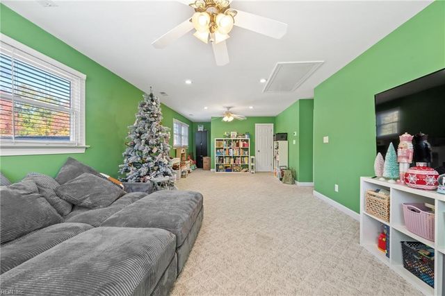 315 Dandy Loop RD, Yorktown, VA 23692