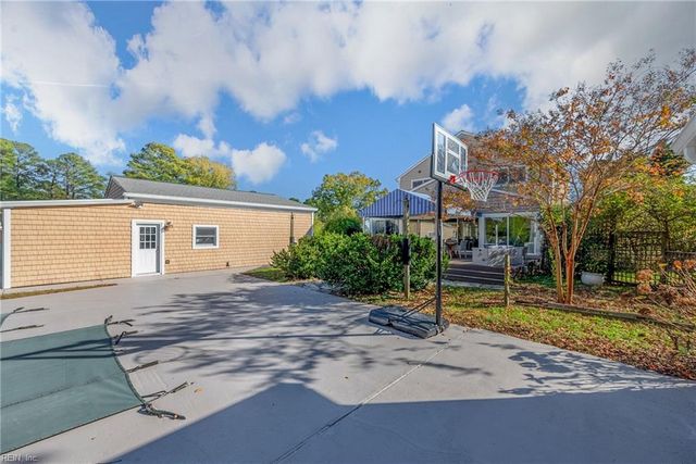 315 Dandy Loop RD, Yorktown, VA 23692