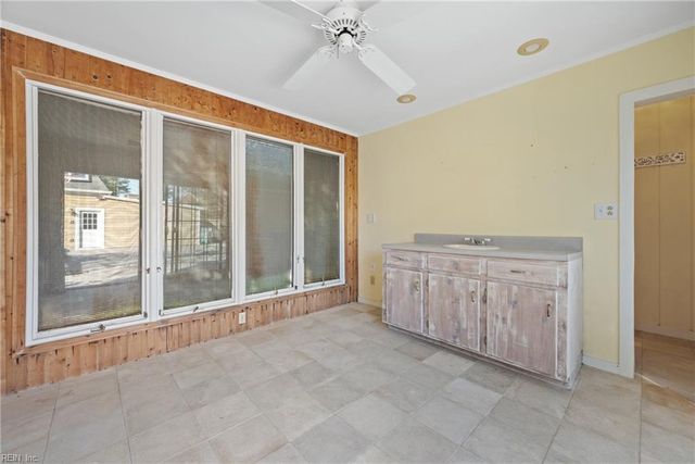 315 Dandy Loop RD, Yorktown, VA 23692