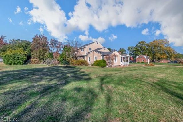 315 Dandy Loop RD, Yorktown, VA 23692