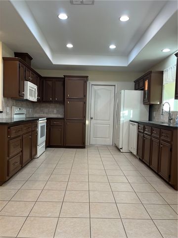 7801 Northwind Dr, Corpus Christi, TX 78414