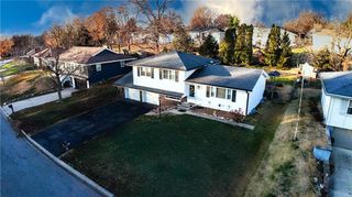 11 S Carriage Drive, St Joseph, MO 64506