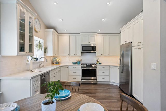 2920 Hyacinth Court, Thousand Oaks, CA 91360