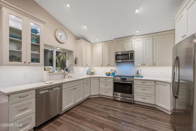 2920 Hyacinth Court, Thousand Oaks, CA 91360