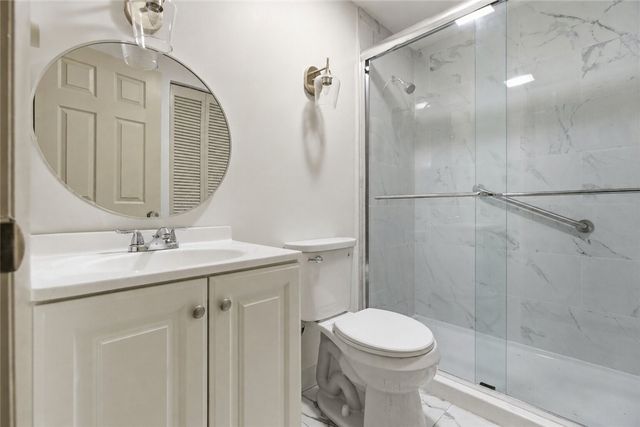 750 Washington Rd 307, Mt Lebanon, PA 15228