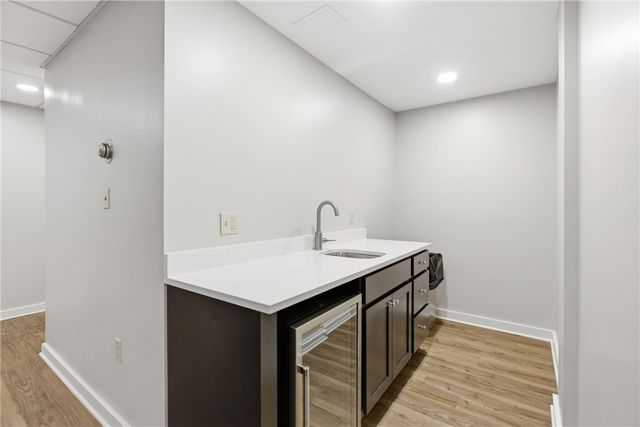 750 Washington Rd 307, Mt Lebanon, PA 15228