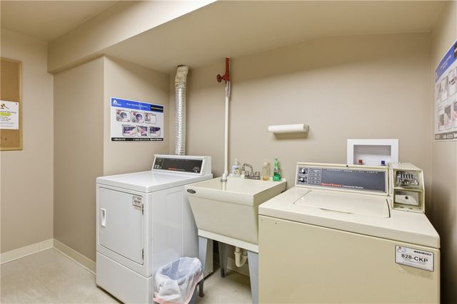 750 Washington Rd 307, Mt Lebanon, PA 15228