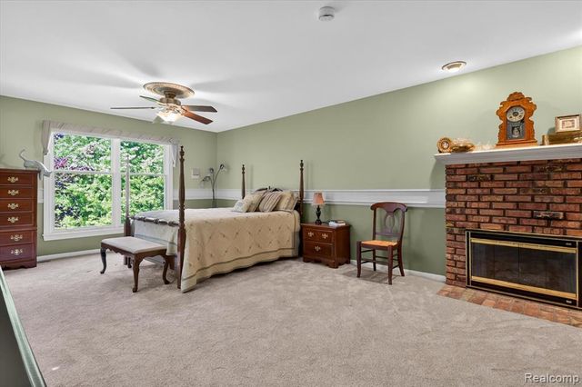 12664 Lashbrook Lane, Brighton, MI 48114