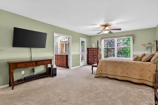 12664 Lashbrook Lane, Brighton, MI 48114