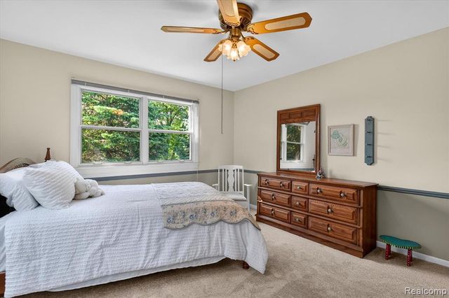 12664 Lashbrook Lane, Brighton, MI 48114