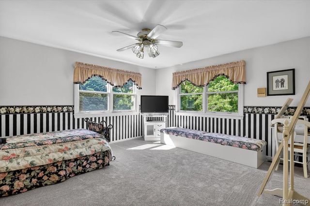 12664 Lashbrook Lane, Brighton, MI 48114