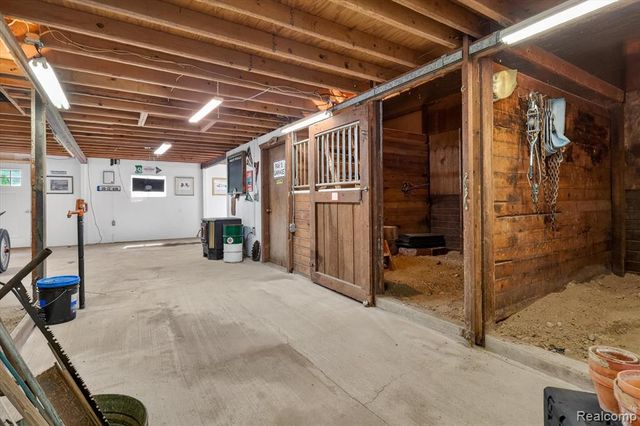 12664 Lashbrook Lane, Brighton, MI 48114