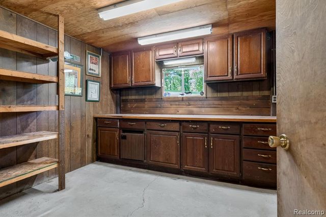 12664 Lashbrook Lane, Brighton, MI 48114