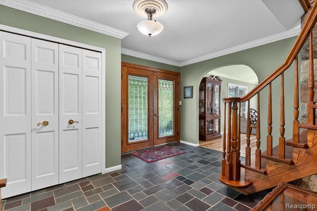 12664 Lashbrook Lane, Brighton, MI 48114