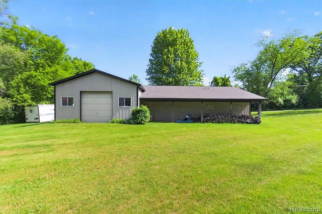 12664 Lashbrook Lane, Brighton, MI 48114