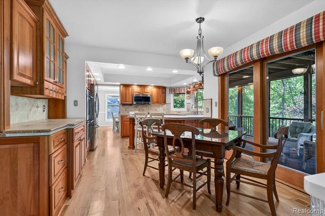 12664 Lashbrook Lane, Brighton, MI 48114