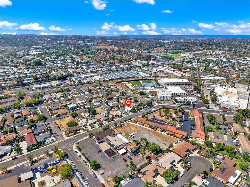 334 W California Avenue, Vista, CA 92083 — photo 3