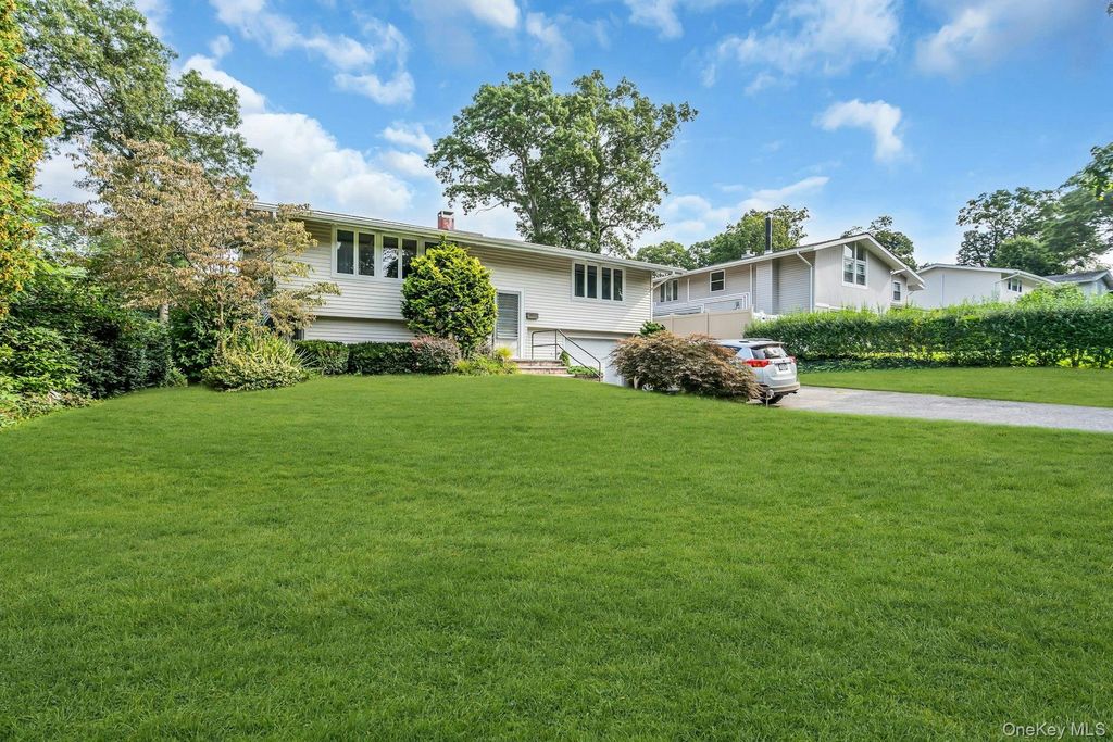 23 Redleaf Lane, Commack, NY 11725 — exterior