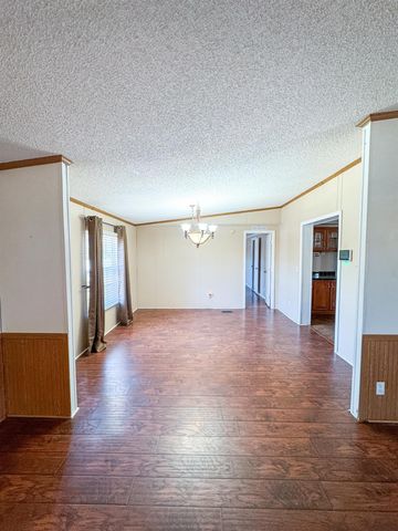 605 Noble, Waskom, TX 75692