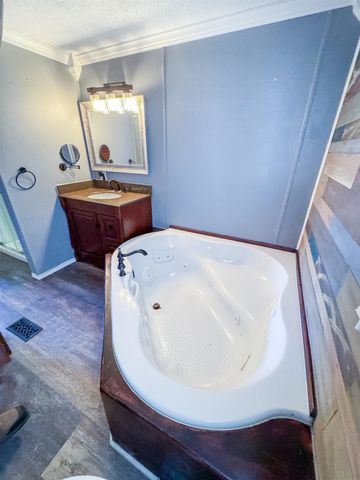 605 Noble, Waskom, TX 75692