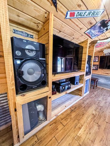 605 Noble, Waskom, TX 75692