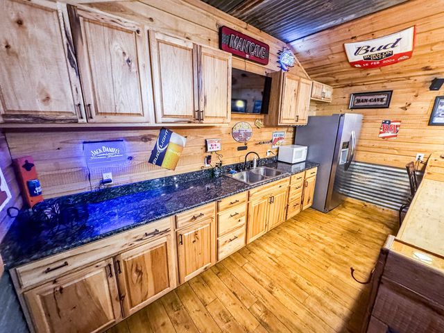 605 Noble, Waskom, TX 75692