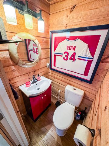 605 Noble, Waskom, TX 75692