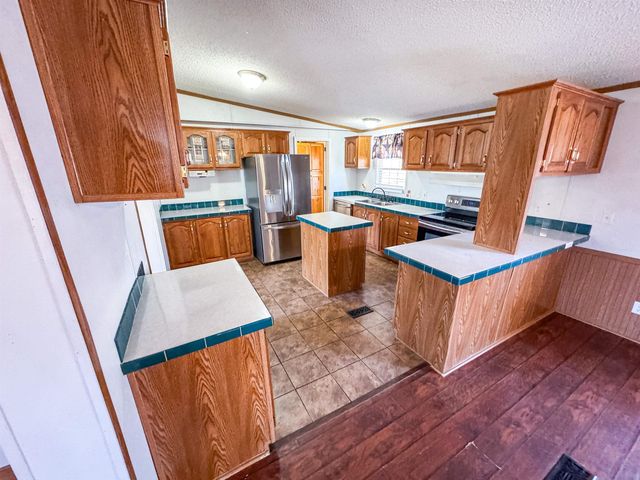 605 Noble, Waskom, TX 75692