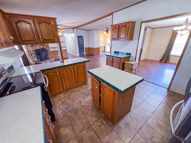 605 Noble, Waskom, TX 75692