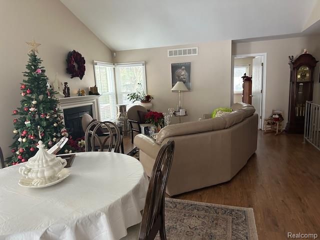 1634 Fielding Drive N, Rochester Hills, MI 48307