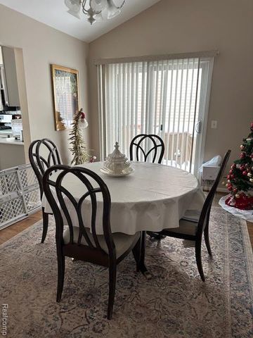 1634 Fielding Drive N, Rochester Hills, MI 48307